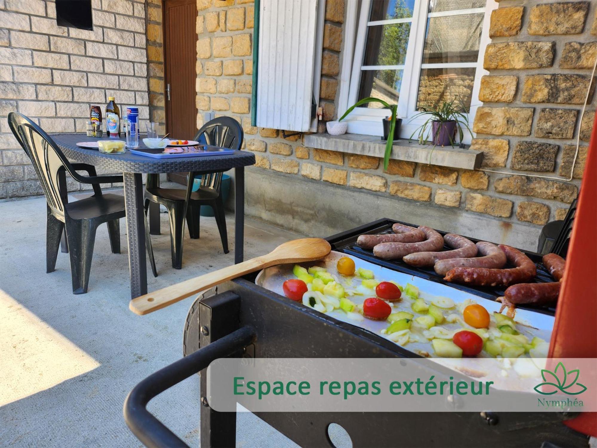 Logement Cocooning 2-4 Personnes Avec Salle De Jeux Chemery-Chehery ภายนอก รูปภาพ